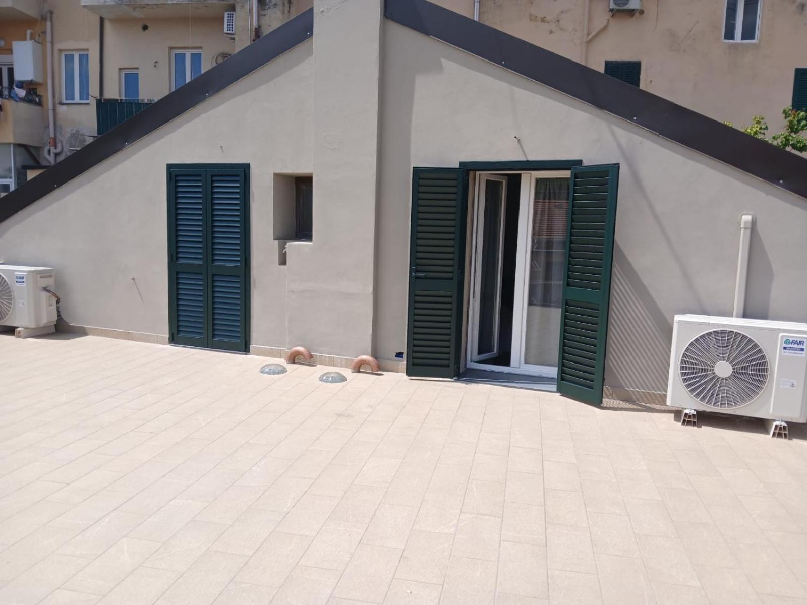 Casa N 1 Con Parcheggio Privato E Colonnina Ricarica Apartment Livorno Ngoại thất bức ảnh